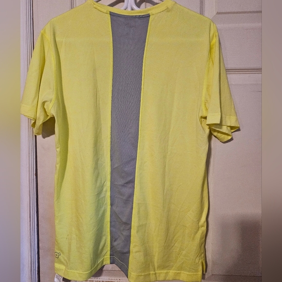 Yellow puma shirt - Picture 2 of 3